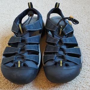 Keen Sandals - Men's size 9